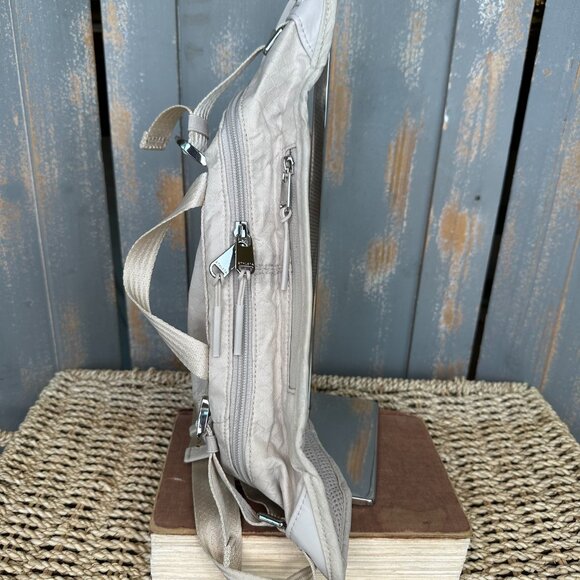 Athleta Excursion Waistbag Abalone Grey OS - Picture 7 of 14